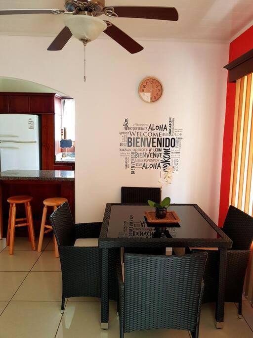 Elegant Villa In La Fortuna With Spacious Backyard Plus Very Private Pool & Parking Экстерьер фото