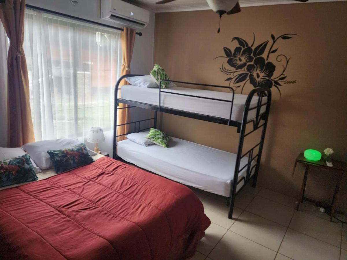 Elegant Villa In La Fortuna With Spacious Backyard Plus Very Private Pool & Parking Экстерьер фото
